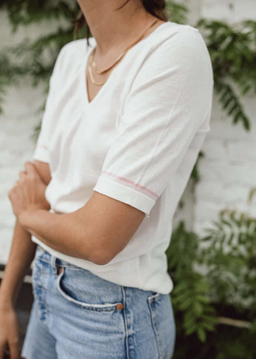 Janes - V-neck Short Sleeve T-shirt White